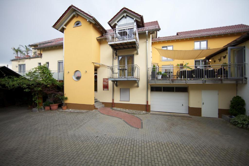 Kleines Landhaus Wendel Hotel Kapellen-Drusweiler Exterior foto